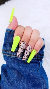 26+ Awesome Neon Yellow Nails for Summer To Try Now