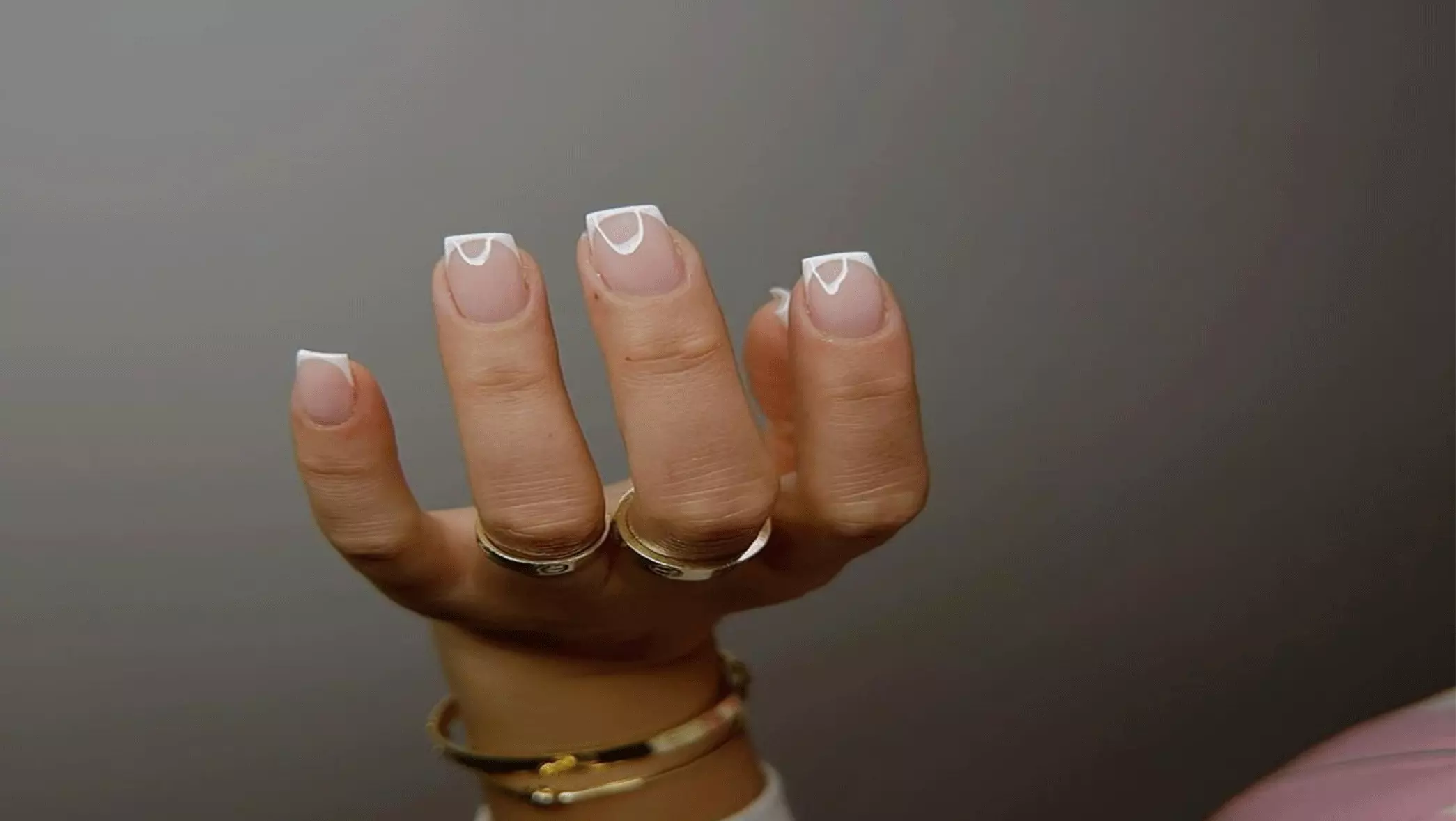 24 French Tip Coffin Nails - A Comprehensive Guide