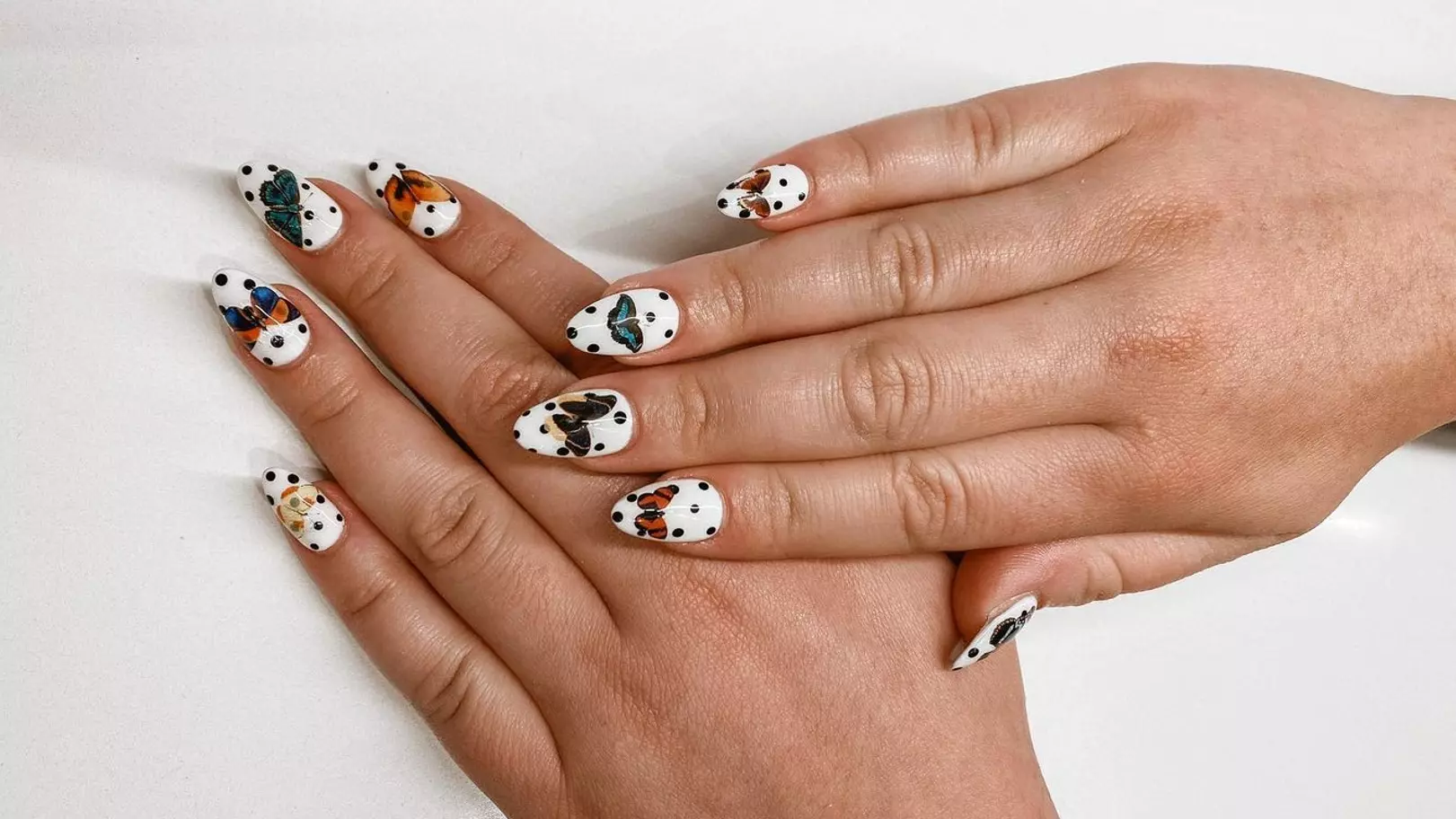 26 Pretty Butterfly Nail Designs 2024 To Try Now