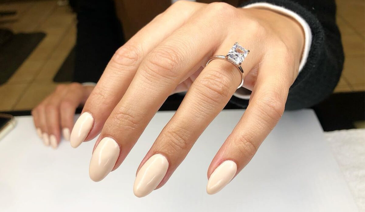 Awesome Nude Ombre Nails for March