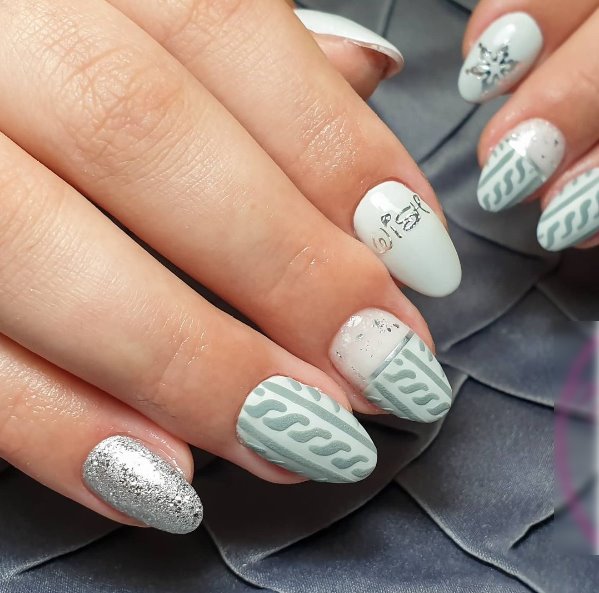 Nails with Botanical Art