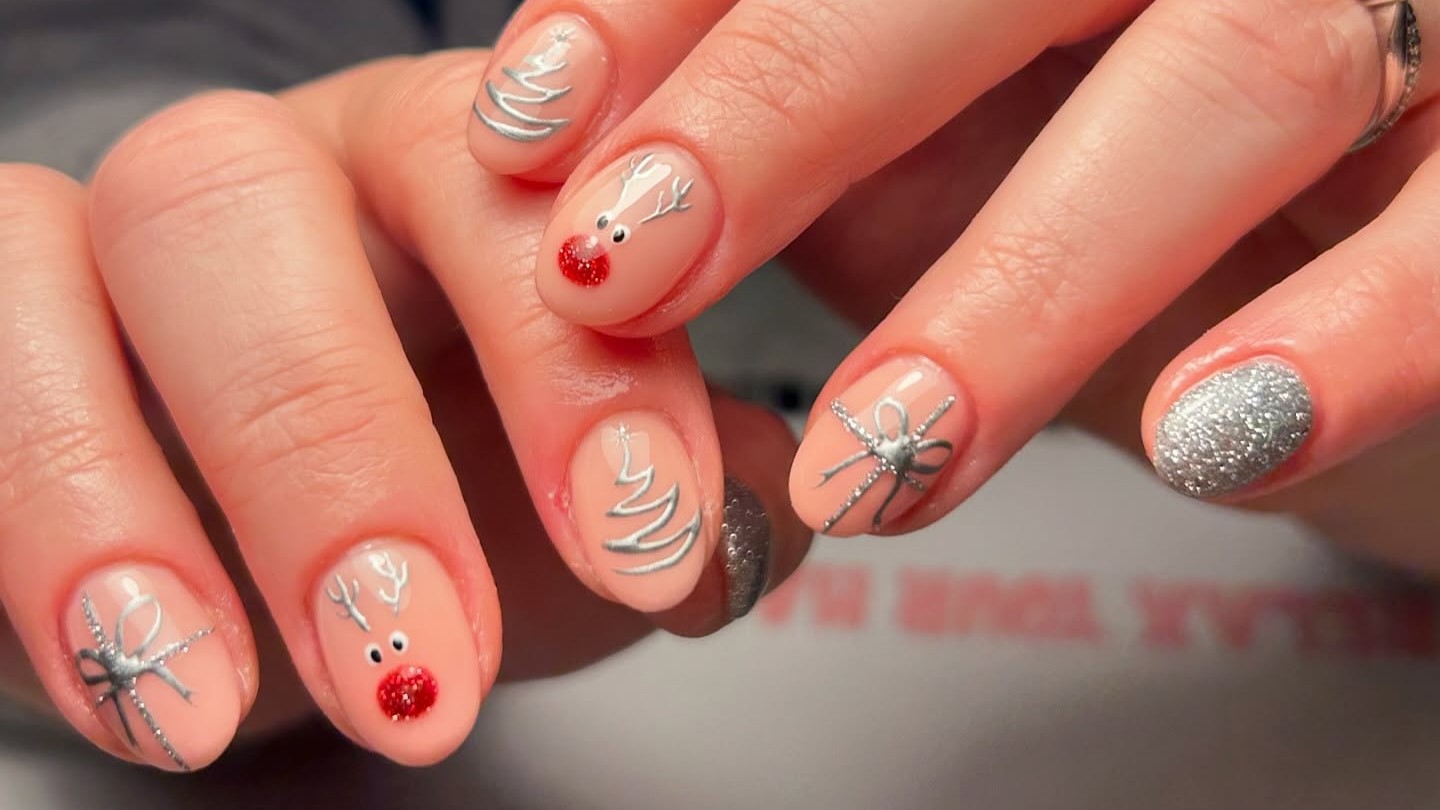 26+ Awesome Christmas Nails Trends to Try In 2025